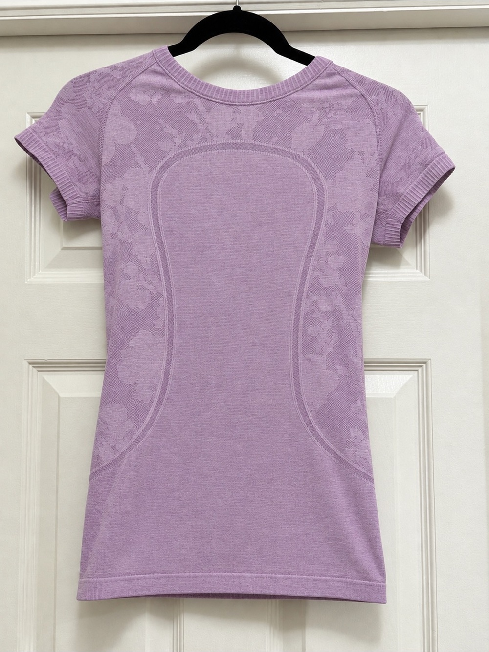Lululemon Lavender Short-Sleeve Women's Athletic Top